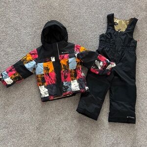 COLUMBIA Toddler Ski set. Girl Snow Jacket and Pants. Size 3T